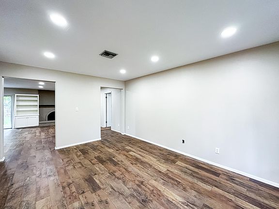 5th image of 4722 Coventry Ln