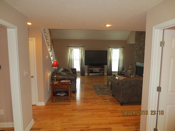 4th image of 208 Shangri La Pl