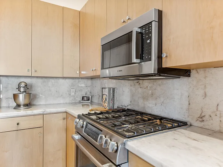 914 E Osborn Rd #303 — Photo 5