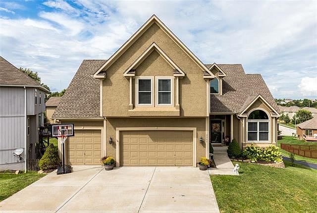 1st image of 2205 NE Janessa Dr