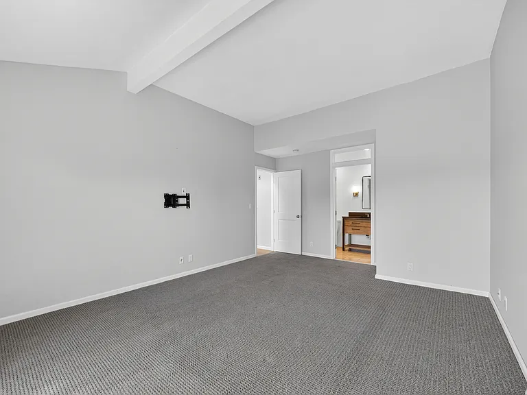 2201 The Alameda #27 — Photo 16