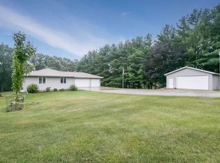 2765 140th St NE, Swisher, IA 52338