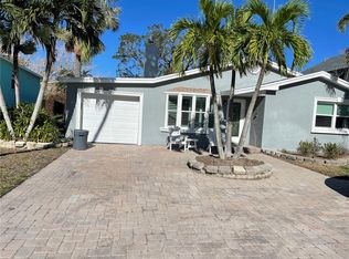 111 5th St, Belleair Beach, FL 33786