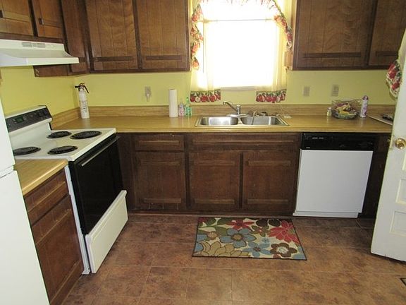 4th image of 203 Gateway Dr