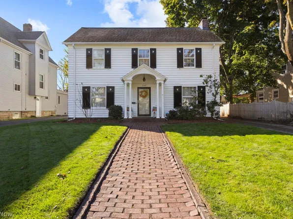 207 Eastern Heights Blvd, Elyria, OH 44035