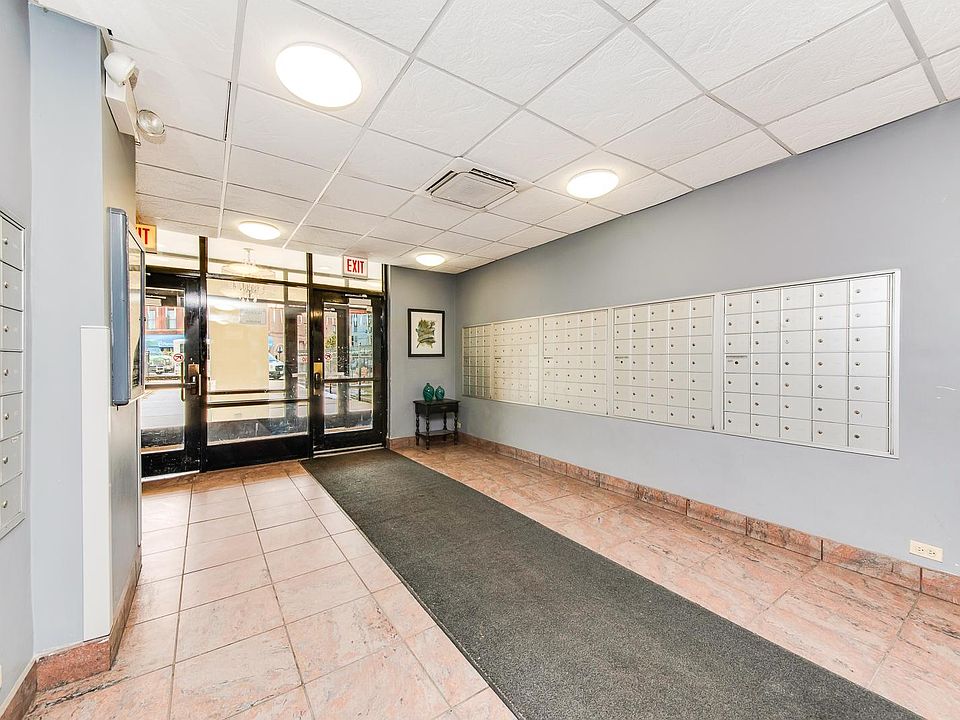 1st image of 1165 N Milwaukee Ave #28a0b608b