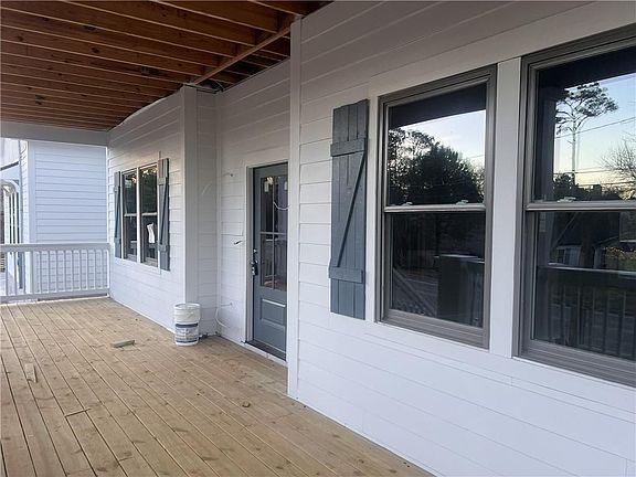 3rd image of 1824 Brannen Rd SE