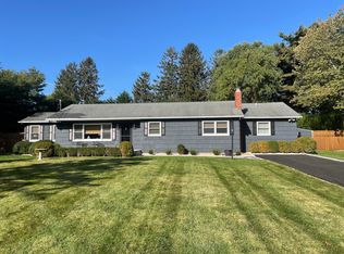 285 Tuckahoe Rd, Southampton, NY 11968