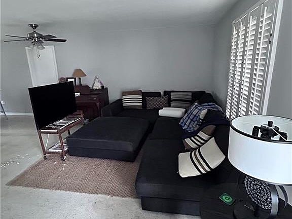 4th image of 8 Maui Cir #8