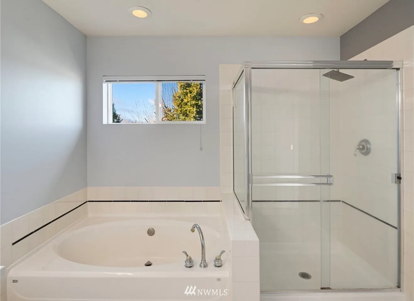 3 bed, 2.5 bath, 1830 sqft, $3,600 — Photo 4