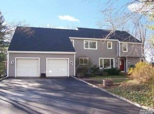 472 Pond Path, East Setauket, NY 11733