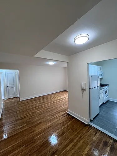 2070 20th Ln Photo 1