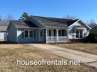 602 Willow St, Carterville, IL 62918