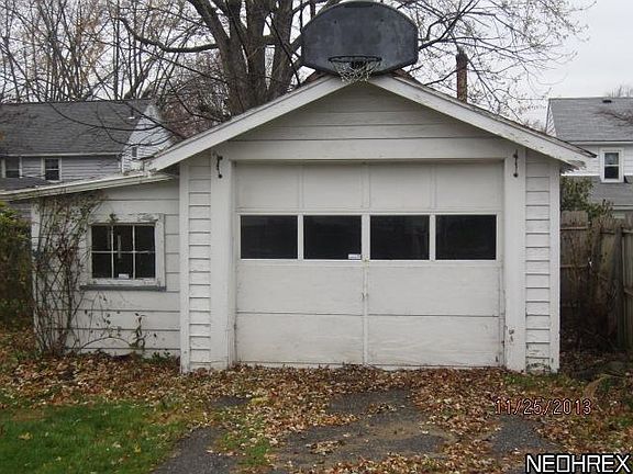 4th image of 1942 17th St
