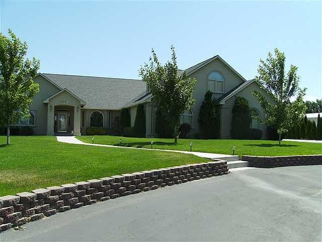 1st image of 3704 S Highlands Blvd