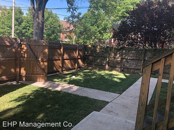 3rd image of 5915 McPherson Ave #2