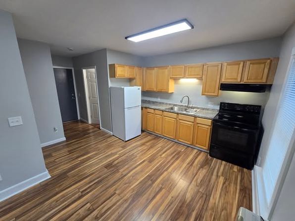 204 Grand Ave APT 5