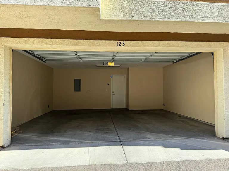 22125 N 29th Ave #123 — Photo 27
