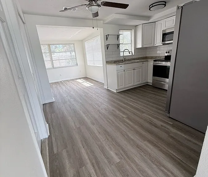 5020 Vickers Dr — Photo 9