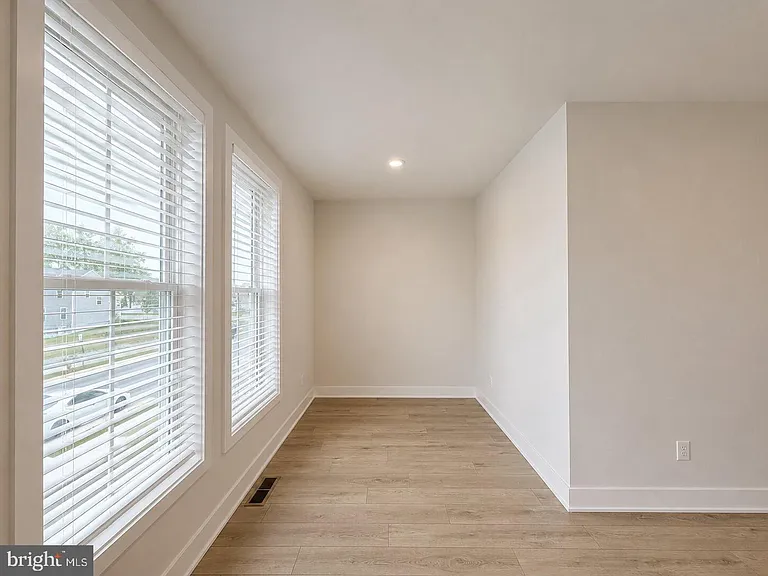 131 Sapphire St — Photo 8