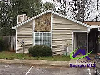 2 bed, 2.0 bath, 1100 sqft, $1,000 — Photo 1