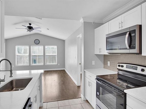 3rd image of 18245 BRIDLE CLUB DRIVE
