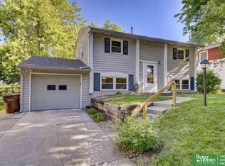 1316 Englewood Dr, Bellevue, NE 68005