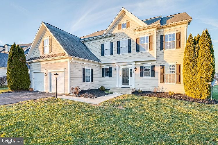 1st image of 35 Blossom View Ct
