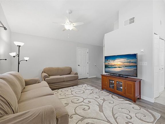 3rd image of 10000 SW 52nd Ave APT 186