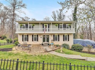 1005 Chestnut Mountain Dr, Vinton, VA 24179