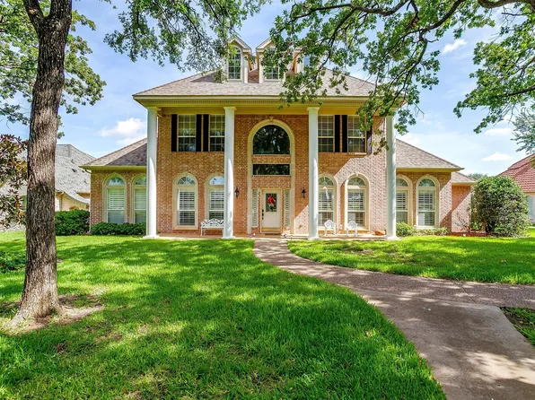 804 Summerlin Dr, Granbury, TX 76048