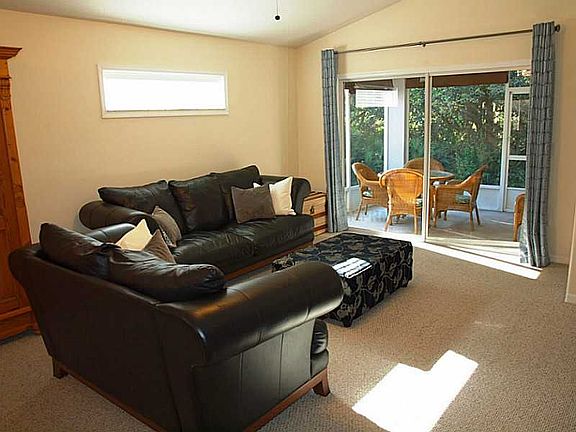 3rd image of 6501 Gentle Ben Cir