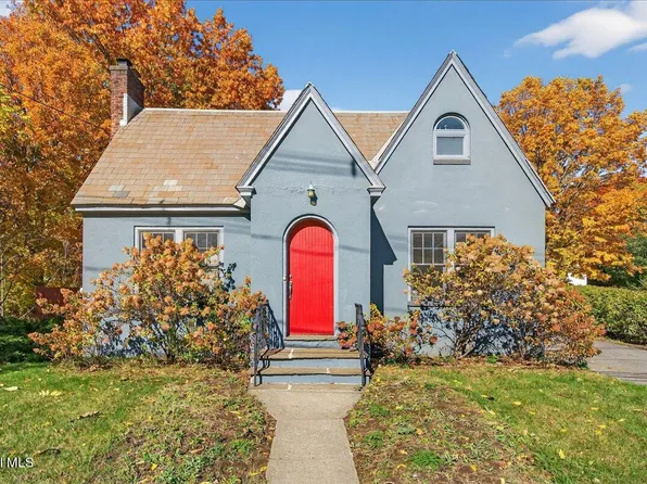 261 W Circular Street, Saratoga Springs, NY 12866