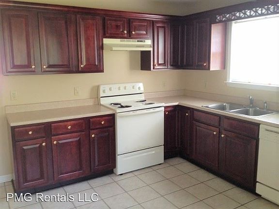 3rd image of 1602B Drayton Ln