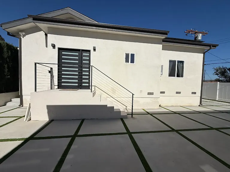 10642 Jimenez St — Photo 9