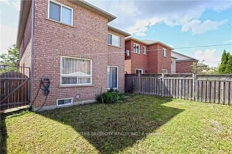 Brampton House for rent - 3 Bedrooms — photo 19