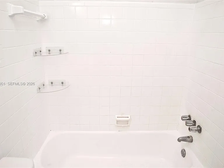 2206 Fillmore St #6 — Photo 8