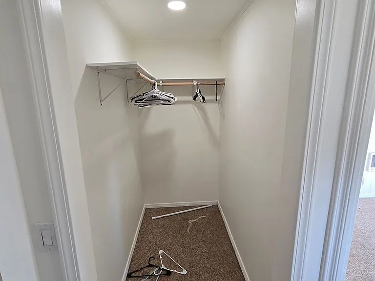1019 NW Buchanan Ave — Photo 5