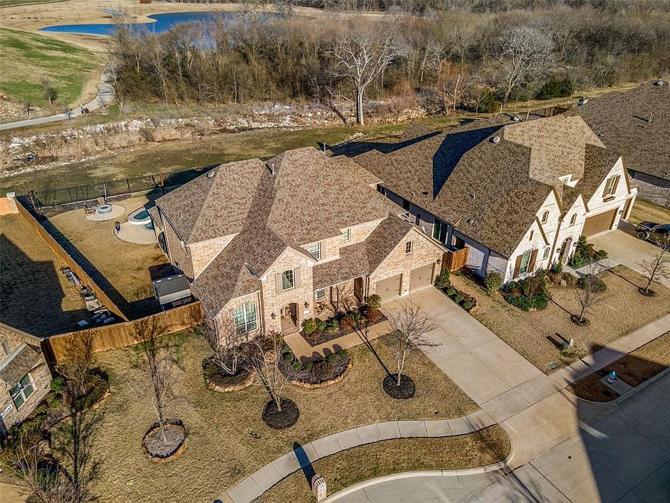 1st image of 7916 River Park Dr