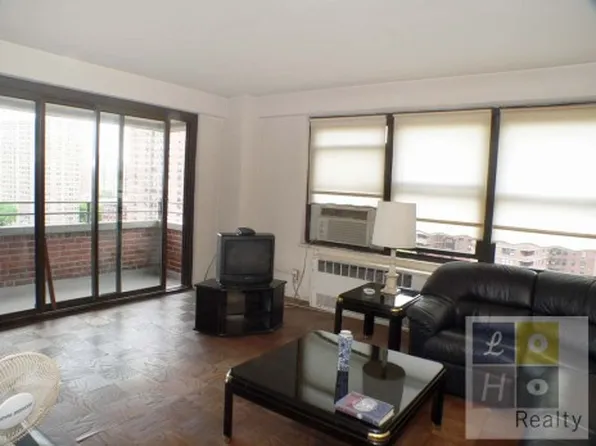387 Grand Street image 1 of 5