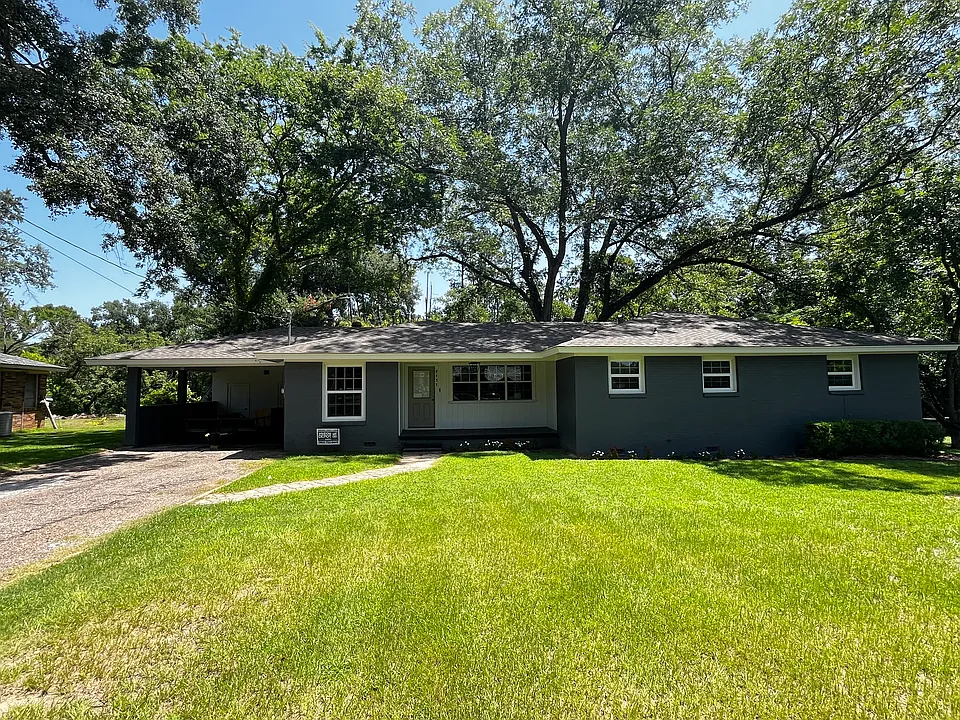 9457 Orchard Dr