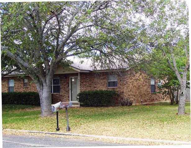 1st image of 622 Bluebonnet St
