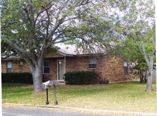 622 Bluebonnet St, Fredericksburg, TX 78624