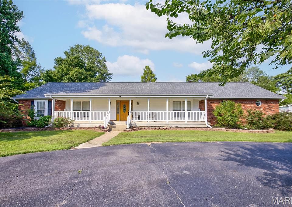 1st image of 40 Alesia Dr