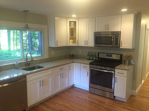 3rd image of 16 Coolidge Ave