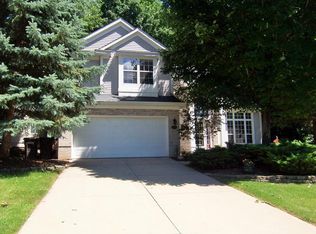 5840 W Grove Dr SE, Kentwood, MI 49512