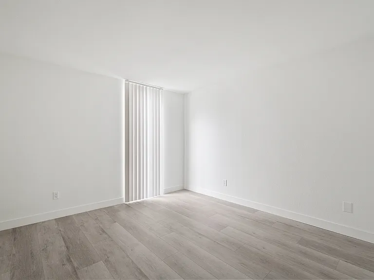 712 S Fernwood St — Photo 34