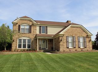 1724 Grandview Dr, Rochester Hills, MI 48306