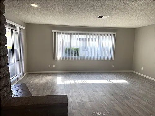 3901 Green Ave Photo 1