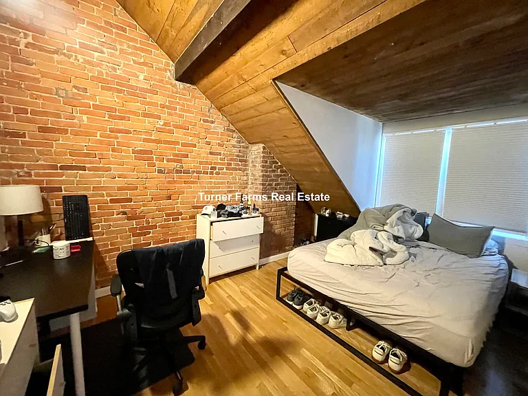 158 Broadway #3 — Photo 19